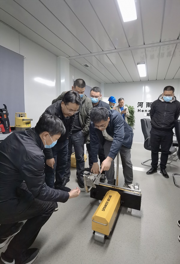 新设备讲解试用.jpg 新设备讲解试用.jpg