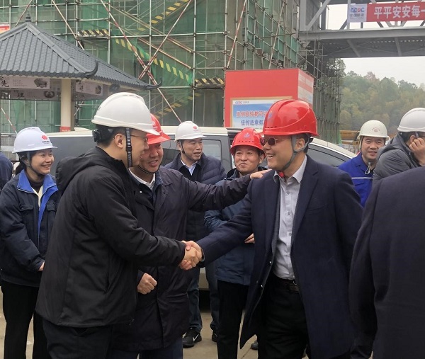 国家能源集团电力部副主任王强与米兰官方网站_米兰milan(中国)董事、副总经理崔向军会晤.jpg 国家能源集团电力部副主任王强与米兰官方网站_米兰milan(中国)董事、副总经理崔向军会晤.jpg