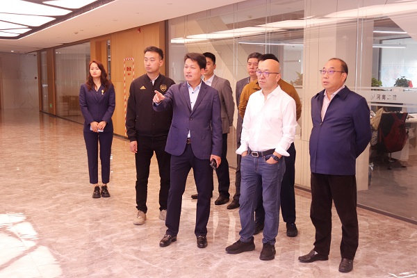 参观米兰官方网站_米兰milan(中国)19楼办公区.jpg 参观米兰官方网站_米兰milan(中国)19楼办公区.jpg