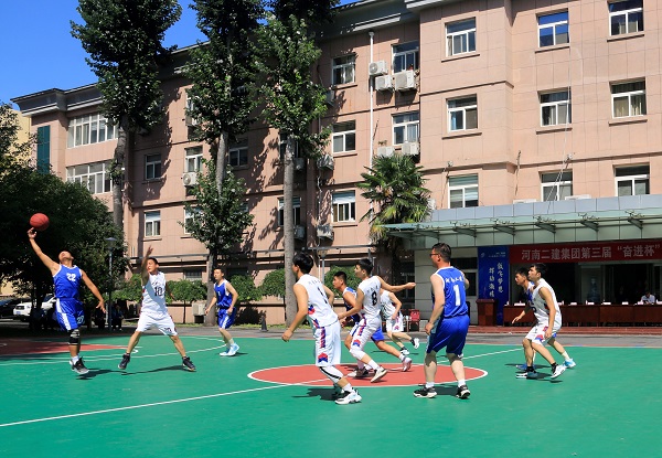 现场激烈对决2.jpg 现场激烈对决2.jpg