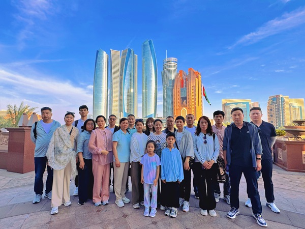 2外观迪拜特色建筑群.jpg 2外观迪拜特色建筑群.jpg