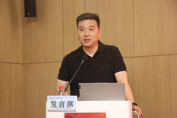 集团科协秘书长、培训学校校长刘攀总结发言.jpg 集团科协秘书长、培训学校校长刘攀总结发言.jpg