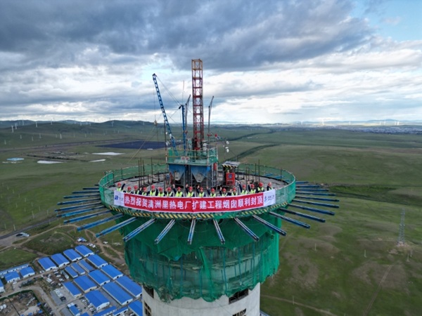 附件2:项目部人员合影留念.jpg 附件2:项目部人员合影留念.jpg